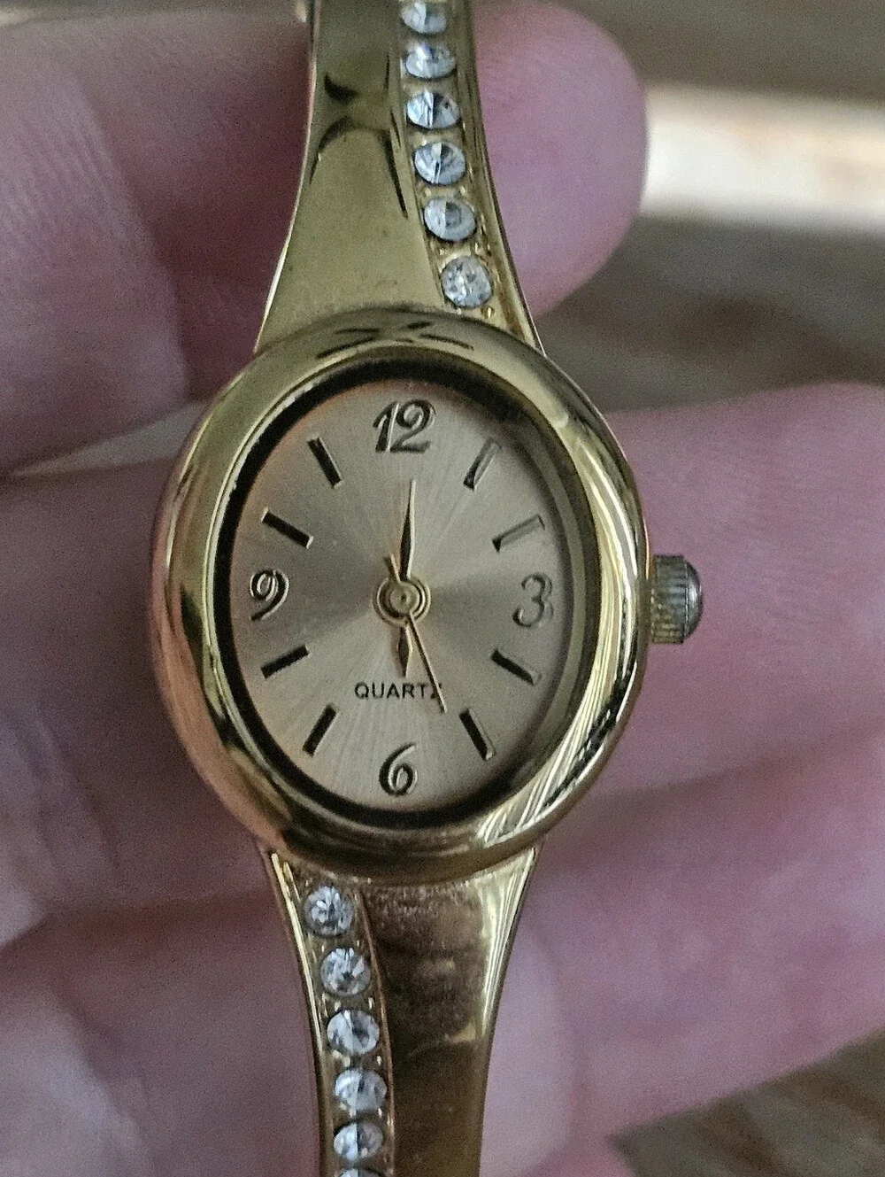 Ladies Gold Crystal Bangle Watch for Women - Elegant Bracelet Timepiece